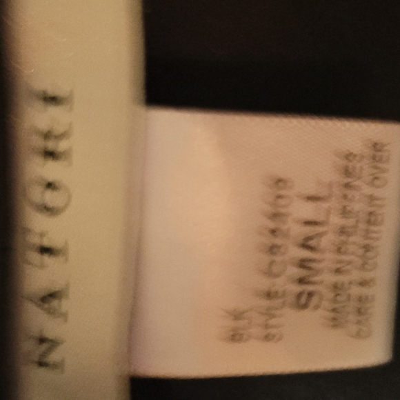 robe - Picture 2 of 2